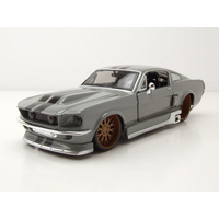 Maisto Design Classic Muscle 1967 Ford Mustang GT 1:24 Scale Grey 31094